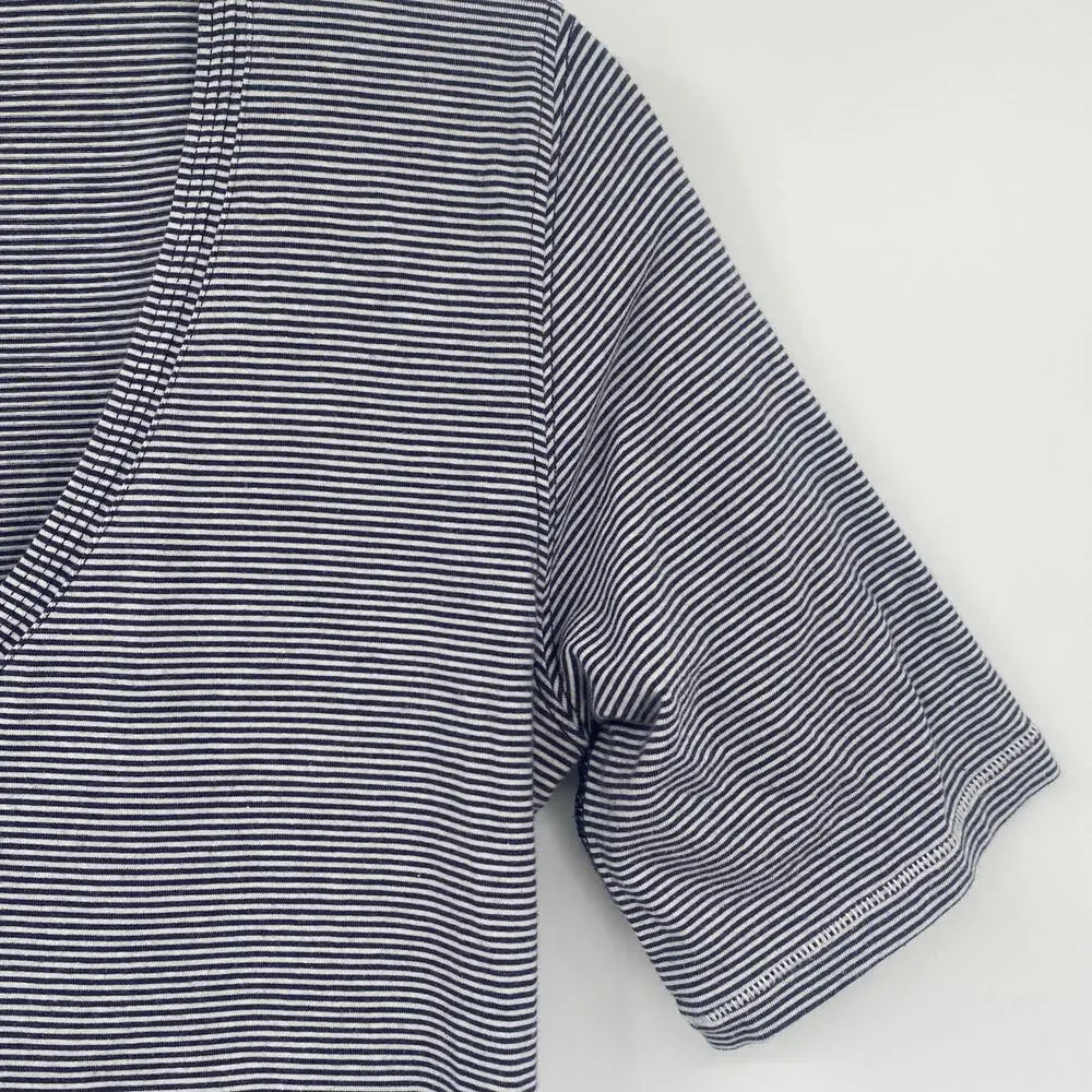 Lululemon Tonka Striped Cadet Blue & White Go Go V Neckline T-Shirt Size 6